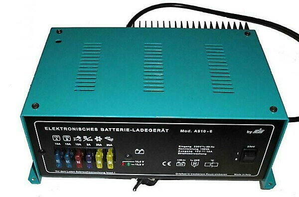 A910-6 BATTERY CHARGER + DISTRIBUTION MODULE