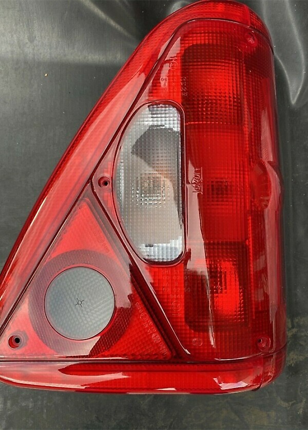 KNAUS CAMPER RIGHT REAR LIGHT
