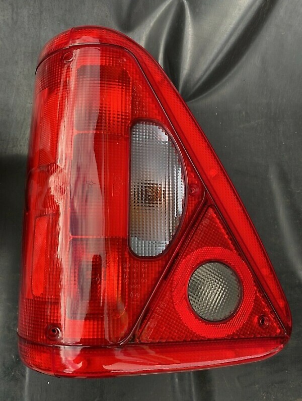 KNAUS CAMPER LEFT REAR LIGHT