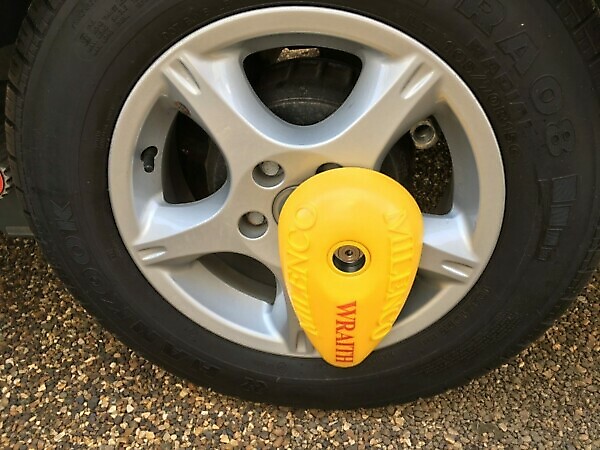 MILENCO SECURE GOLD WHEEL LOCKING - Image 13