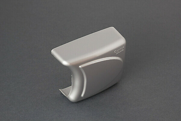 RIGHT BRACKET COVER KIT 4562