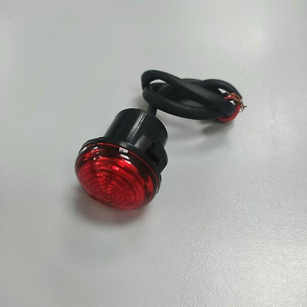 REAR CLEARANCE LIGHT