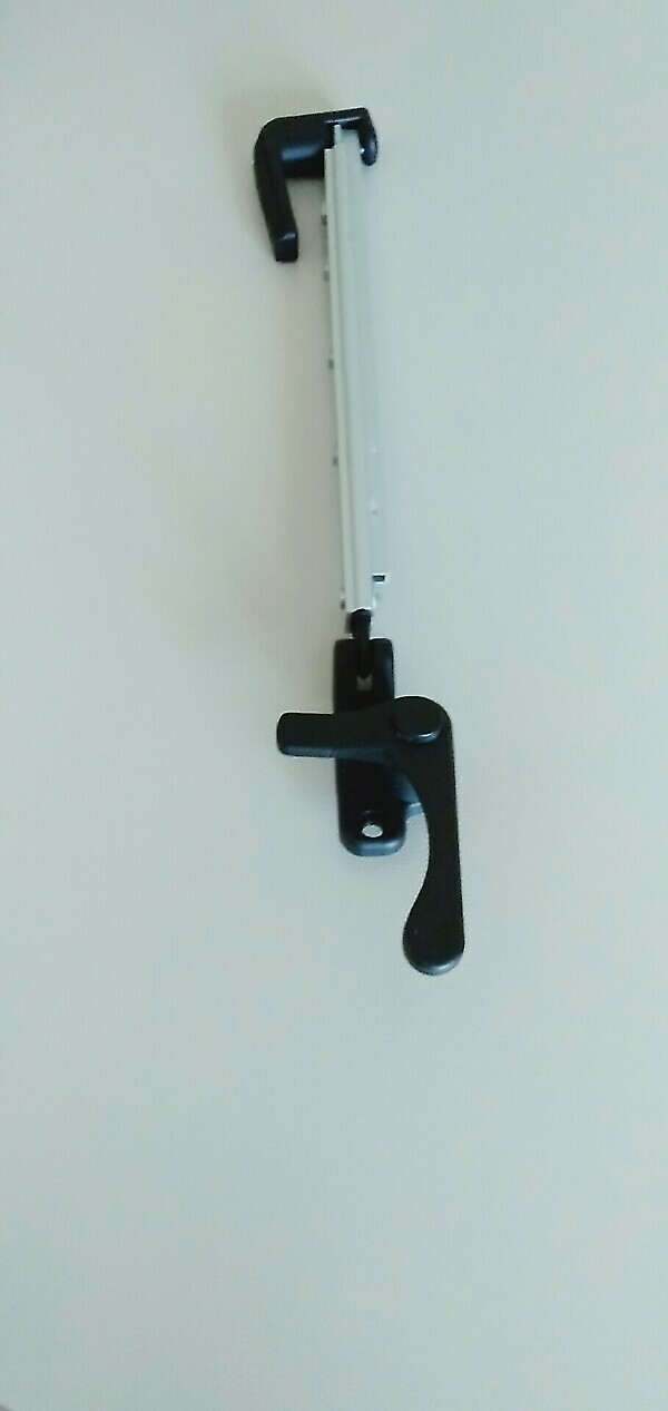PLASTOFORM SCREW LONG LEFT ARM