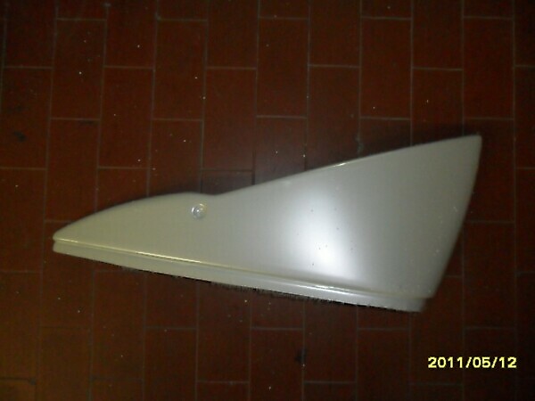 CONNECTOR BUMPER-RIGHT BAND COL. WHITE